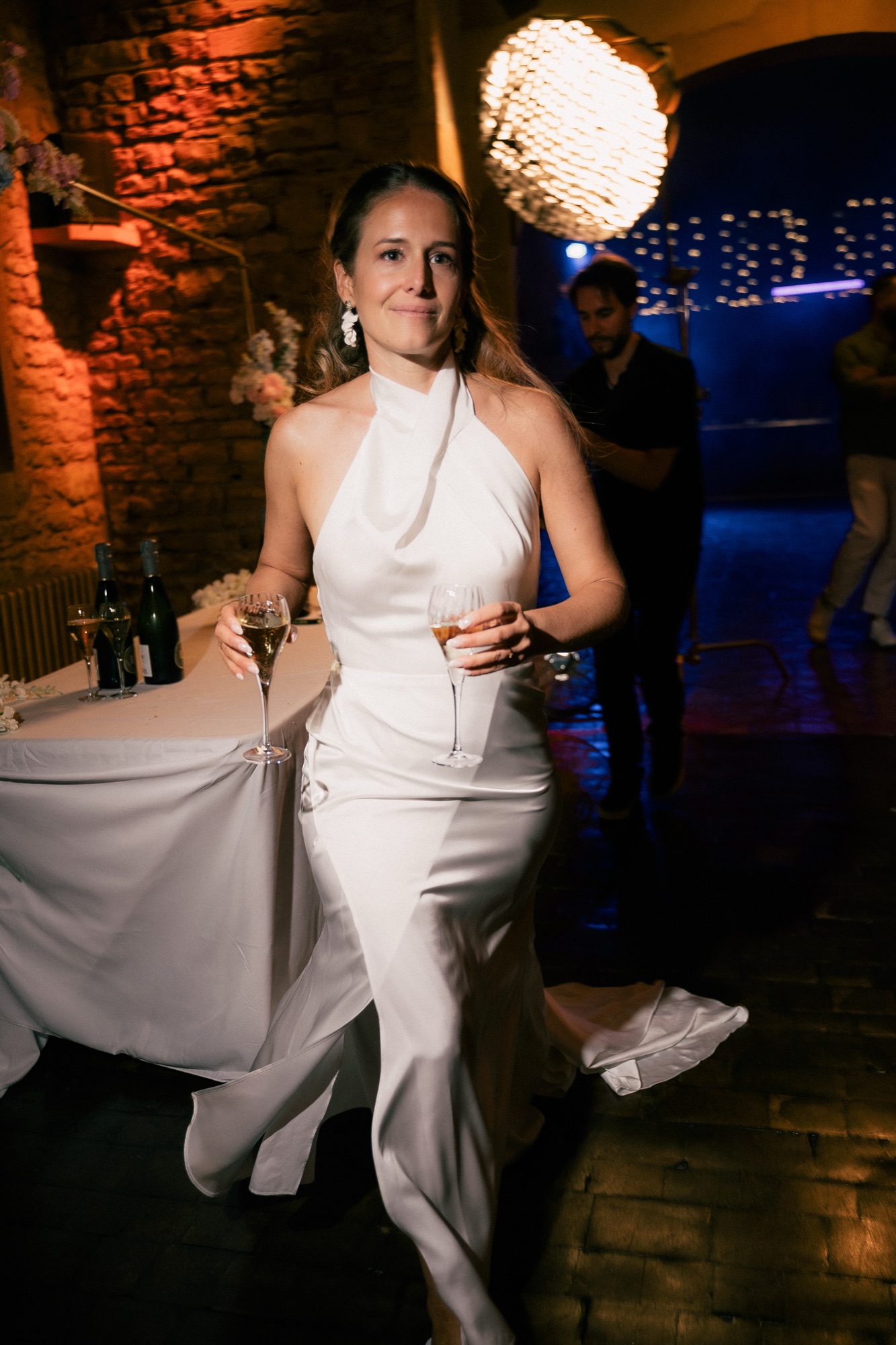Ouverture de bal des mariés en soirée, mariage à Lyon, Kaïto Rimbaud photographe